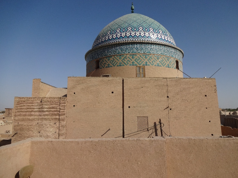 01_iran_yazd_mausoleum-rokn-ad-din